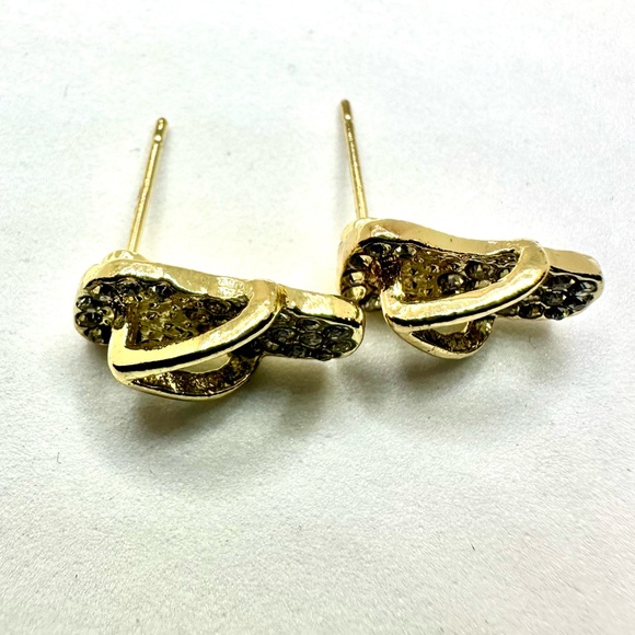 NWOT - Gold Tone and Rhinestone Flip Flop Stud Earrings - Picture 6 of 13
